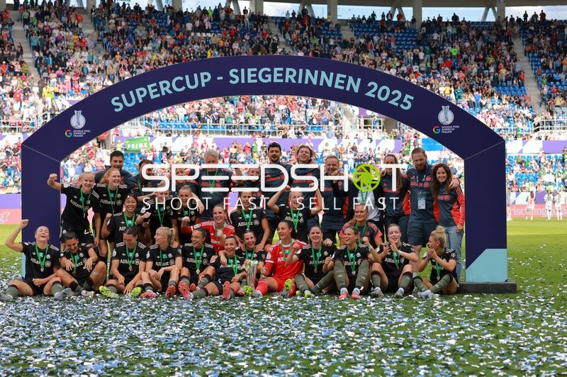 Fußball Frauen Supercup Sieg