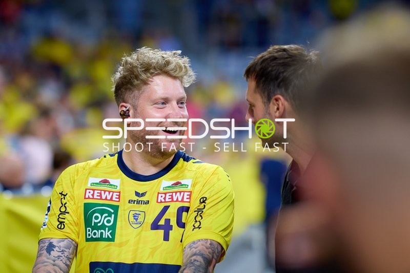 49; Rhein Neckar Löwen in Position