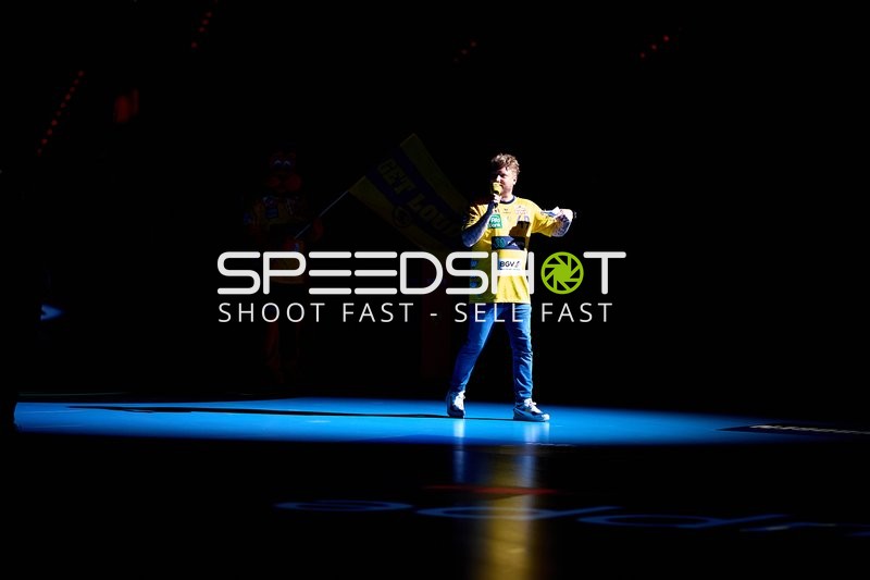 Moderation vor Spielbeginn