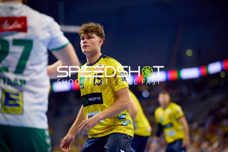 Handballspieler David More (15; Rhein Neckar Löwen) in Position