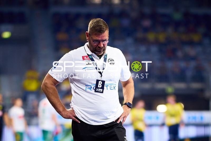 Trainer an der Seitenlinie