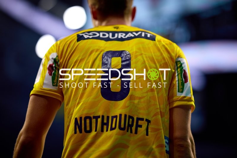 Handballspieler Tim Nothdurft (8; Rhein Neckar Löwen) in Position