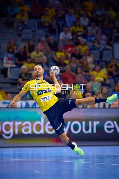 Lukas Sandell (11; Rhein Neckar Löwen) wirft aufs Tor