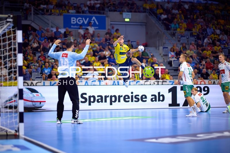 Handball Wurf aufs Tor