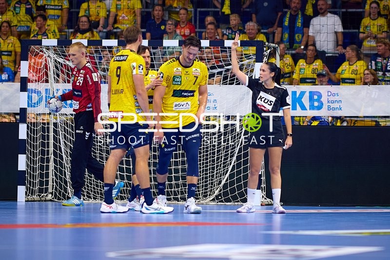 Zeitstrafe für Robert Timmermeister (7; Rhein Neckar Löwen)