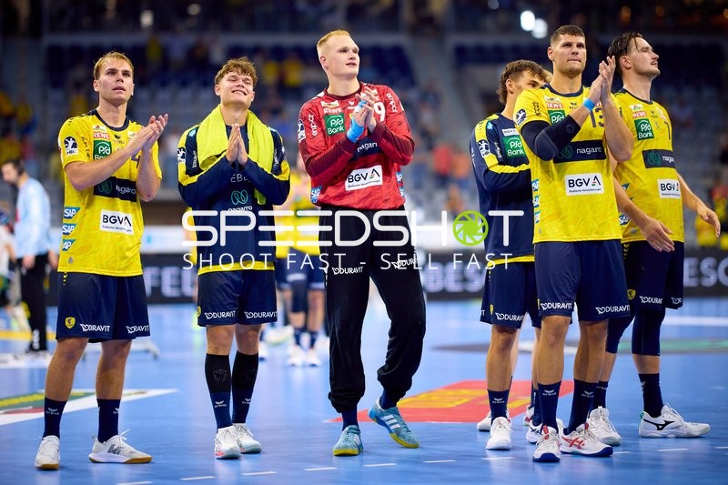 Rhein Neckar Löwen applaudieren