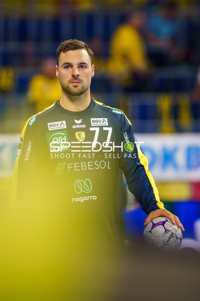 Dani Baijens (77; Rhein Neckar Löwen) steht bereit im Tor