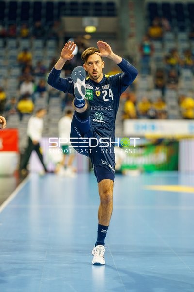 Patrick Groetzki (24; Rhein Neckar Löwen) positioniert sich