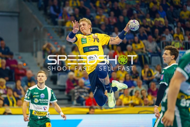 Edwin Aspenbäck (78; Rhein Neckar Löwen) wirft aufs Tor