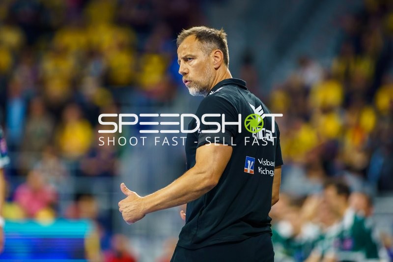 Trainer Maik Machulla (Trainer; Rhein Neckar Löwen) gibt Anweisungen