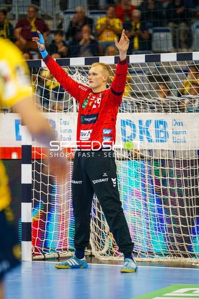 David Späth (29; Rhein Neckar Löwen) steht bereit im Tor