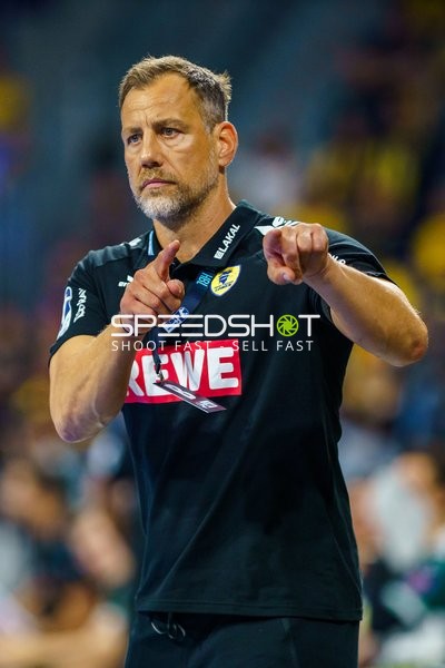 Trainer Maik Machulla (Trainer; Rhein Neckar Löwen) gibt Anweisungen