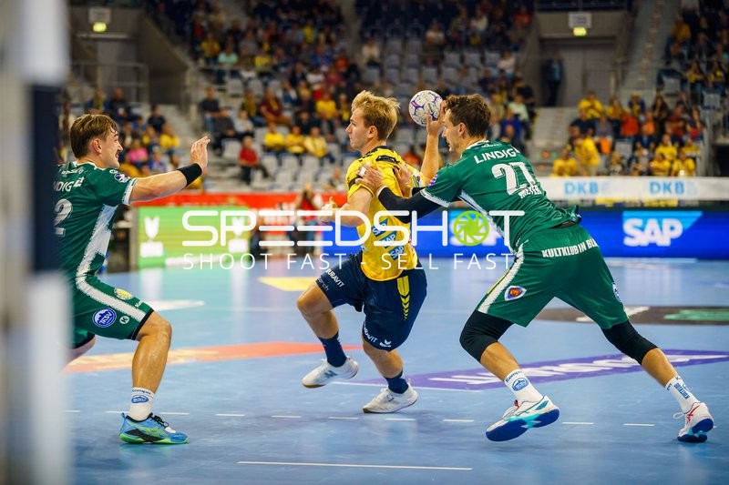 Mathias Larson (4; Rhein Neckar Löwen) wirft aufs Tor