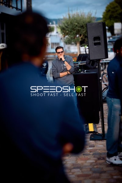 1st Assistant-Coach Carlo Finetti (1st Assistant-Coach; MLP) nachdenklich