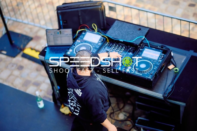 DJ sorgt für Stimmung