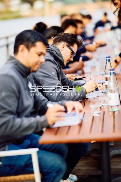 MLP Academics bei Autogrammstunde