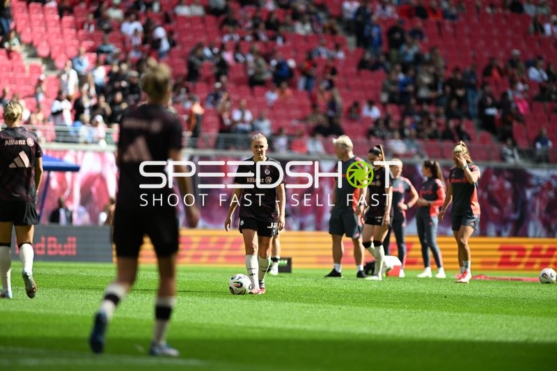 Spielerinnen beim Aufwärmen