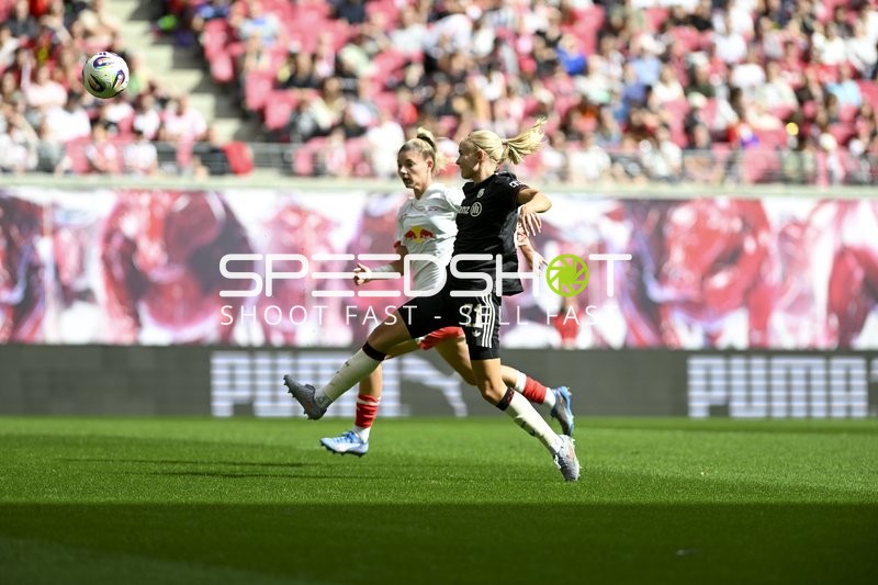 Zweikampf um den Ball