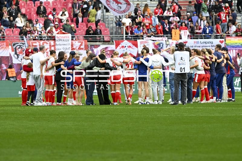 Teamzusammenhalt nach Spiel