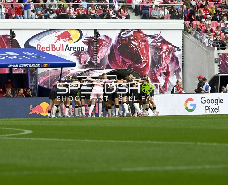 Teamkreis vor Spielbeginn