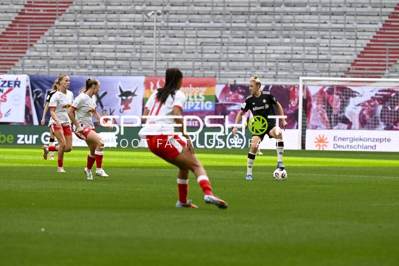 Spielszene mit Ballbesitz