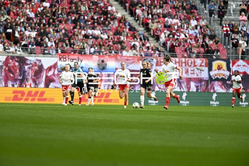 Spieler im Zweikampf