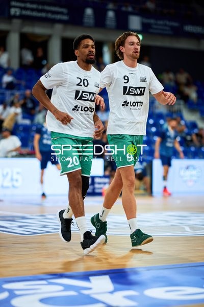 Direktes Duell Urald King (20; Gladiators Trier) und Marco Hollersbacher (9; Gladiators Trier)