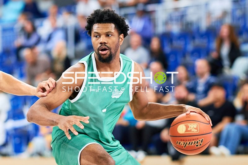 Zweikampf um den Ball