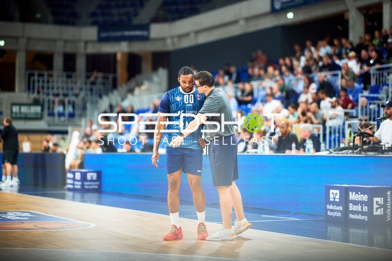 Marcus Weathers (0; MLP) im Gespräch