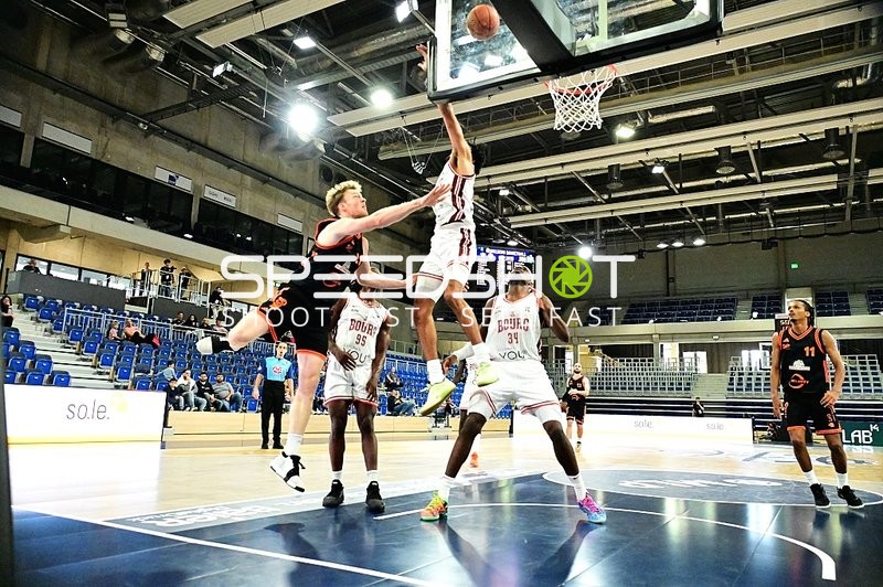 Wurfversuch und Verteidigung