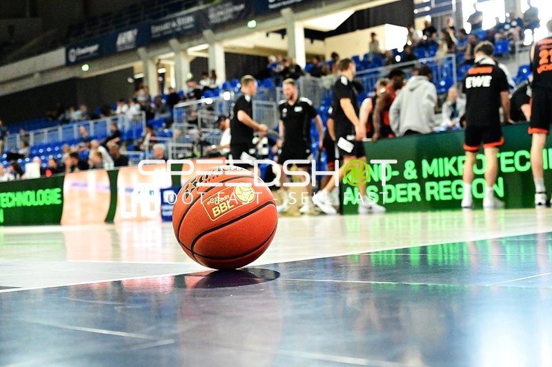 Basketballspiel auf dem Court