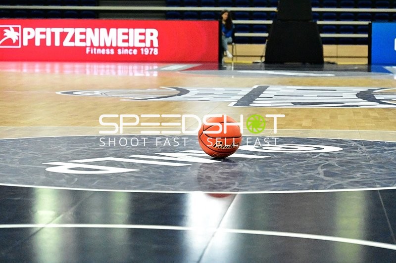 Basketball auf dem Court