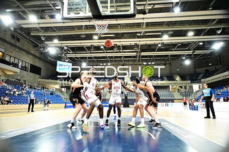 Kampf um den Rebound