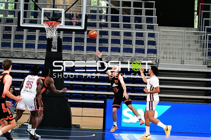 Kampf um den Rebound