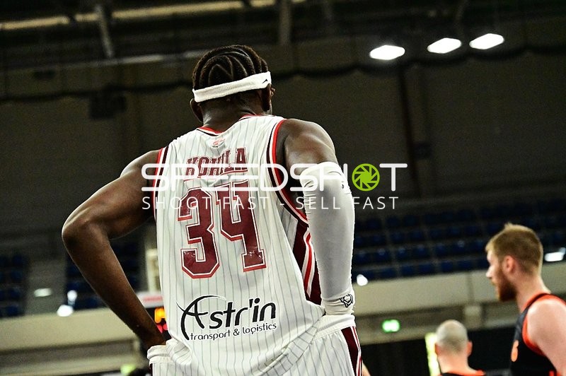 Kevin Kokila (34; JL Bourg Basket) auf dem Court