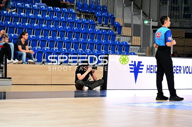 Schiedsrichter auf dem Court