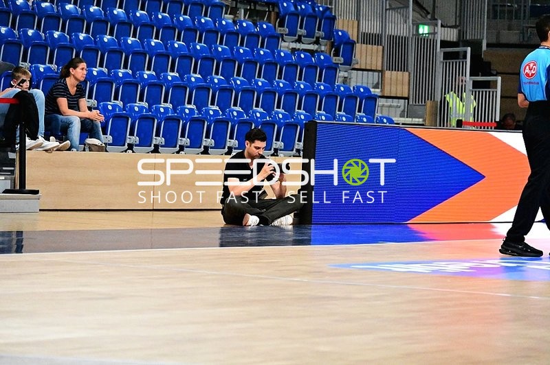 Offizielle am Spielfeldrand