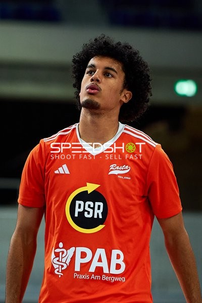 Spieler von Rasta Vechta auf Court