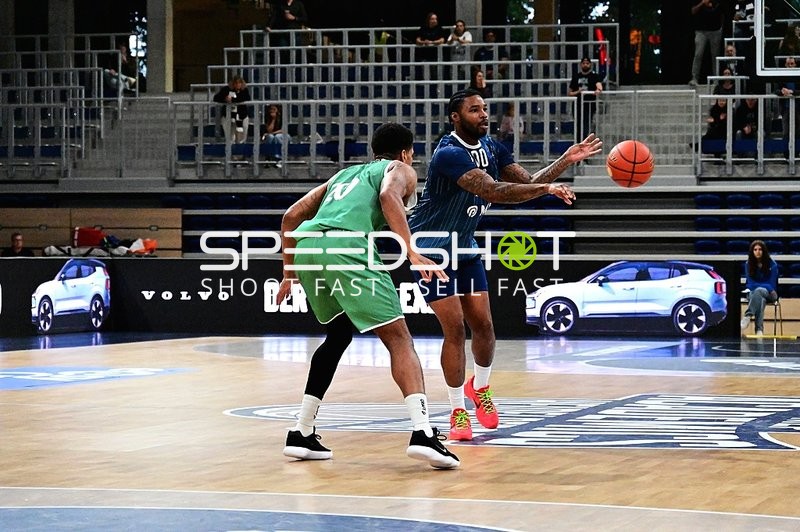 Pass von Marcus Weathers (0; MLP) unter Druck