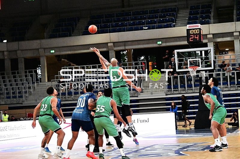 Zweikampf um den Ball