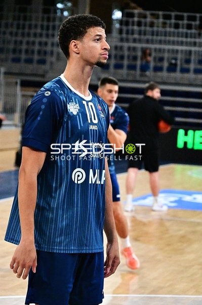 Samuell Williamson (10; MLP) auf dem Court