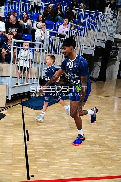 Michael Weathers (20; MLP) auf dem Court