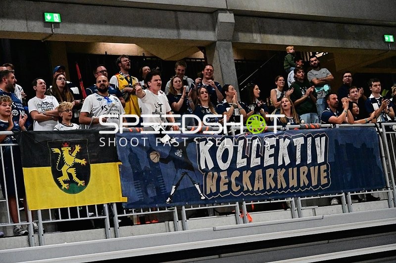 Fans sorgen für Stimmung