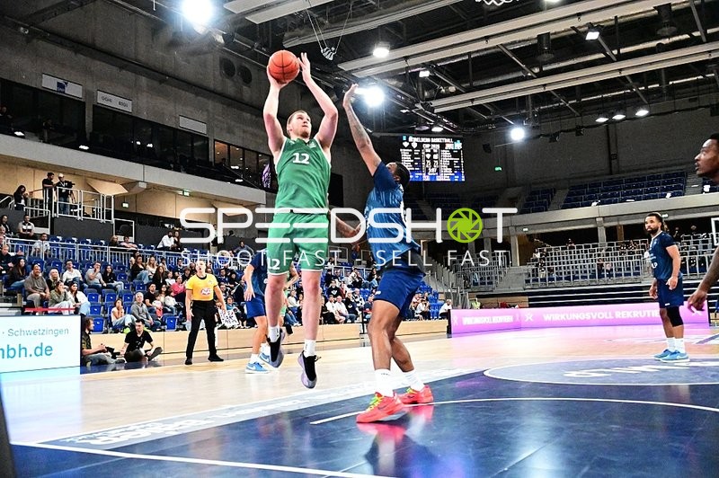 Zweikampf um den Ball