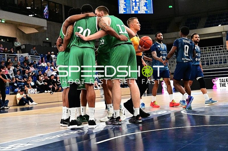 Spieler auf dem Court