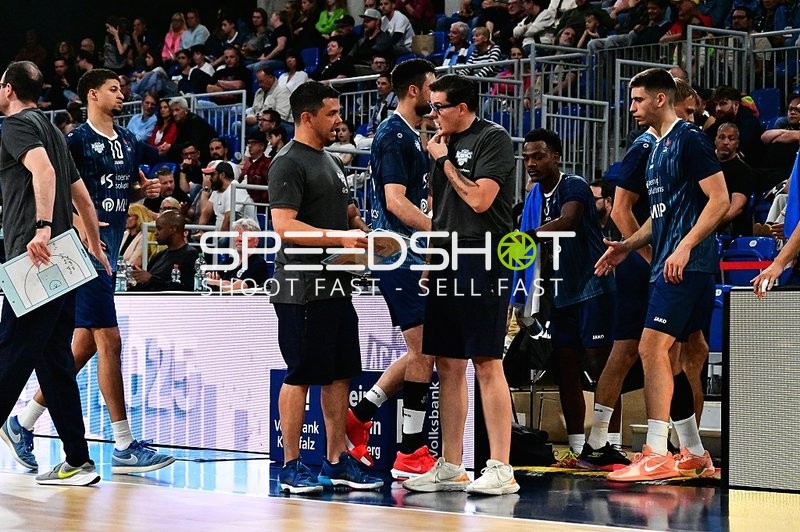 MLP Academics Heidelberg an Seitenlinie