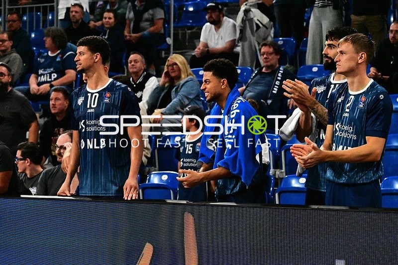 Spieler klatschen Beifall