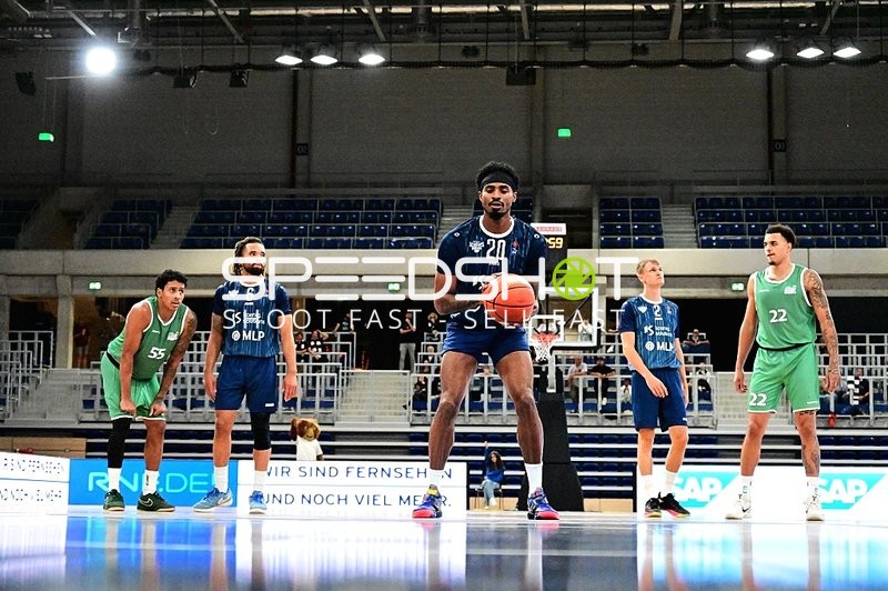 Freiwurf von Michael Weathers (20; MLP)