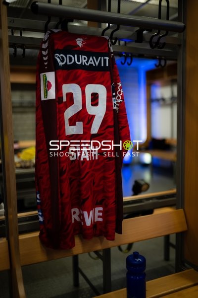 Trikot David Späth (29; Rhein Neckar Löwen) in der Kabine