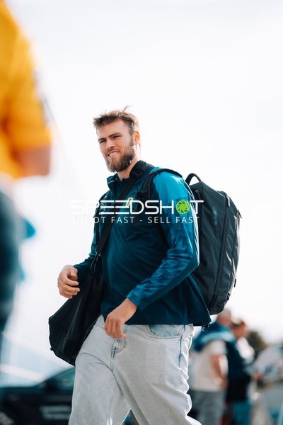 Steven Plucnar Jacobsen (9; Rhein Neckar Löwen) positioniert sich